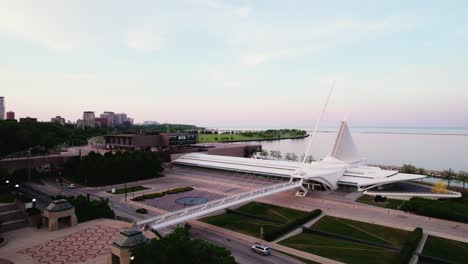 sunset-in-milwaukee-wisconsin-near-lakefront