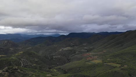 Erstaunliche-Landschaft-In-Hierve-El-Agua-In-Oaxaca-Mexiko---Mexikanische-Naturwunder