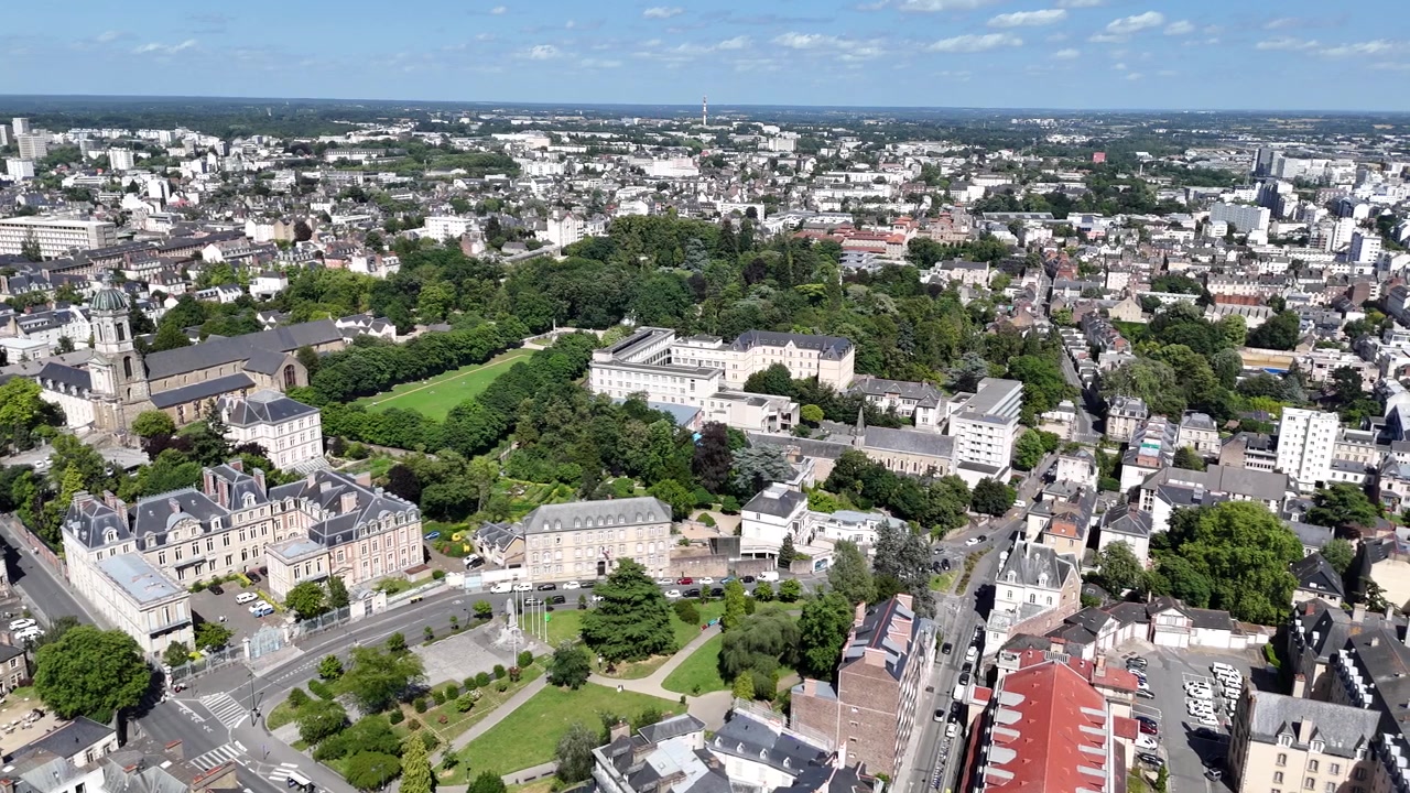 Rennes Bretagne Frankrig centrum Panorerende drone luftfoto