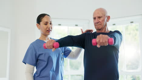 pesas, ejercicio o entrenamiento con una enfermera