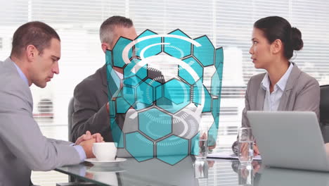 animación del procesamiento de datos sobre personas de negocios que trabajan en la oficina