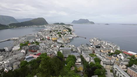 Aksla-En-La-Ciudad-De-Alesund,-Noruega