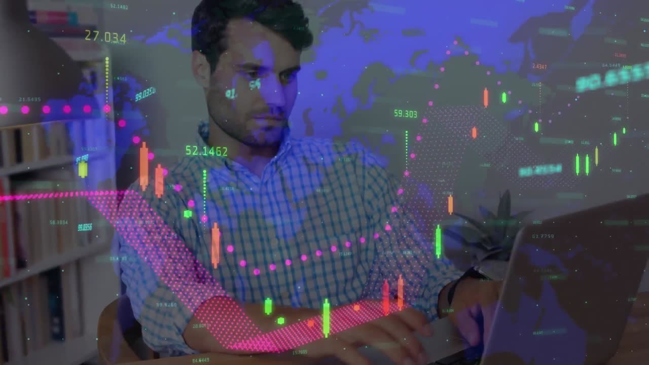 animación del procesamiento de datos financieros sobre un hombre de negocios que usa una computadora portátil
