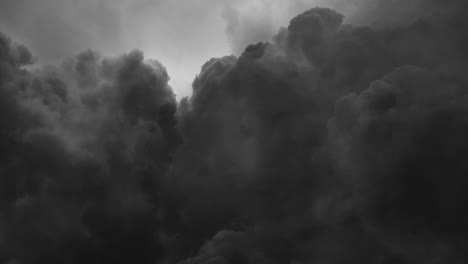 view-of-Thunder-and-lightning-in-dark-sky