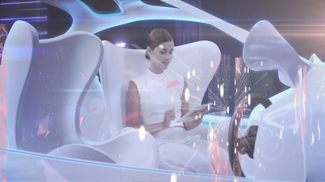 자율주행 자동차에 있는 여성에 대한 연결 네트워크와 데이터 처리의 애니메이션