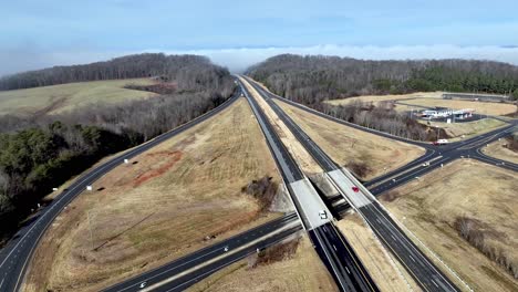autopista 421 en el condado de wilkes nc, carolina del norte
