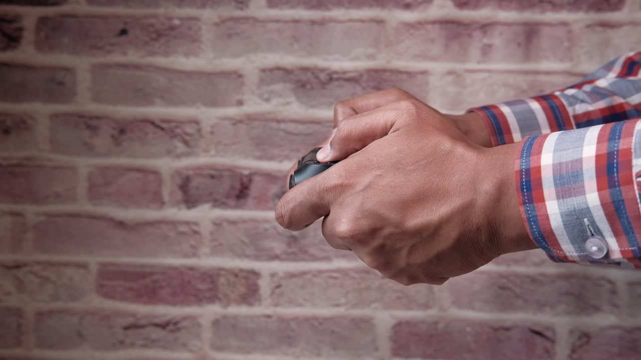 Person spiller et videospill