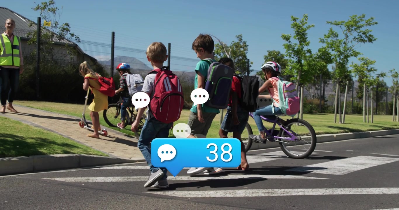 Bolla blu che appare vicino ai piedi, il conteggio aumenta mentre gli studenti attraversano verso la scuola, un adulto osserva.