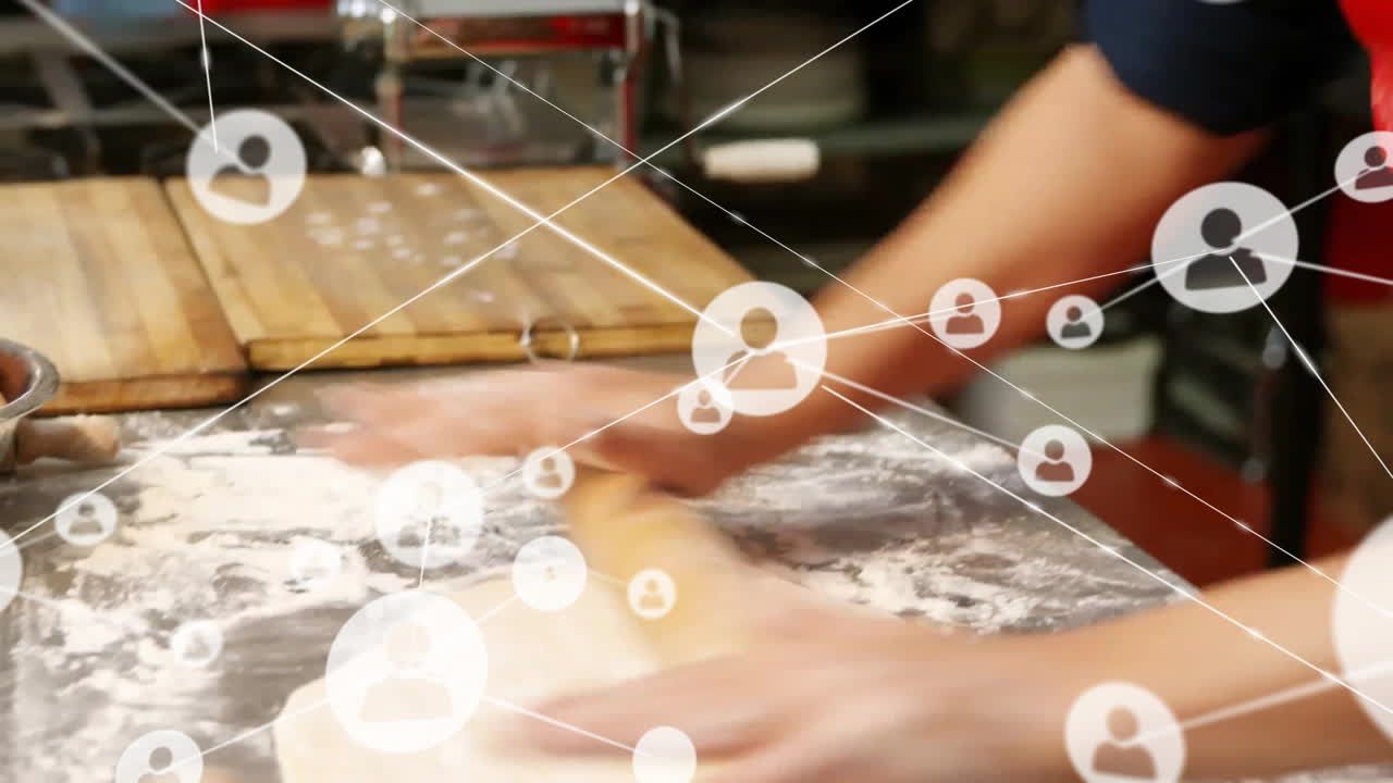 카우카시안 남성 요리사 롤링 데그를 통해 연결 네트워크의 애니메이션