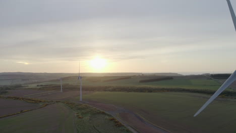 Imágenes-Aéreas-De-Una-Granja-De-Turbinas-Eólicas-En-Escocia