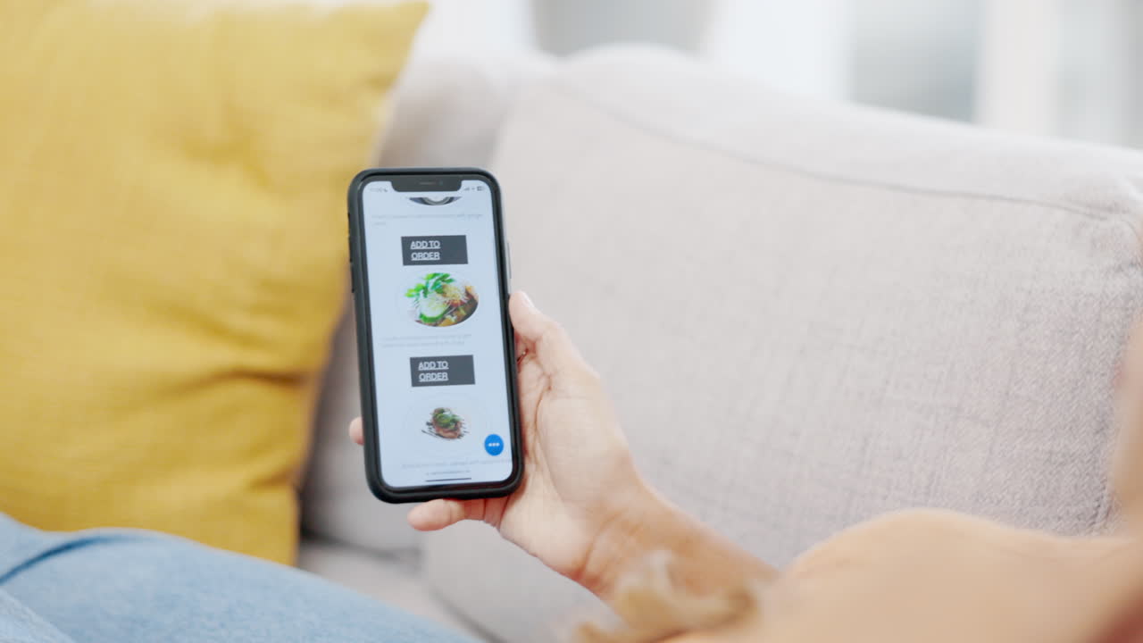 커플, 전화 및 홈페이지의 전자상거래