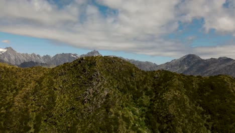 impresionante vista aérea del hermoso paisaje de alta montaña de nueva zelanda