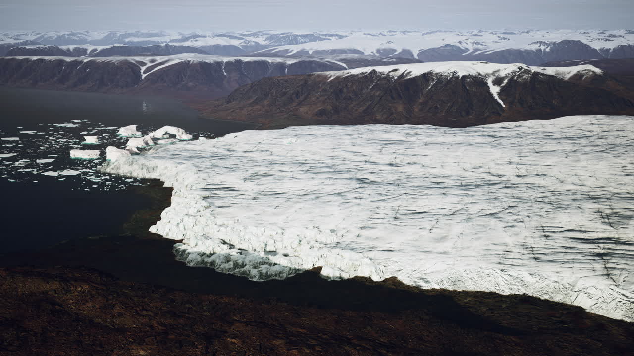 glaciares y icebergs en el paisaje ártico