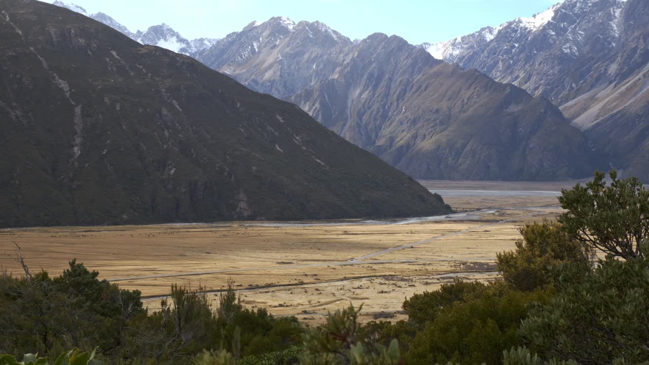 Aoraki Mount Cook dal sentiero Red Tarns - Parco Nazionale del Monte Cook in Nuova Zelanda - Inquadratura ampia.