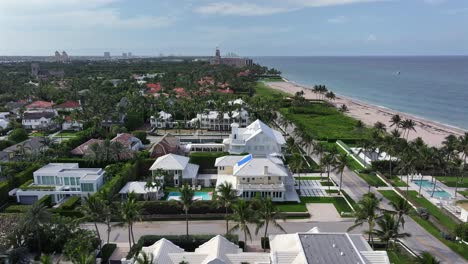 upscale, luxury neighborhood in palm beach, florida