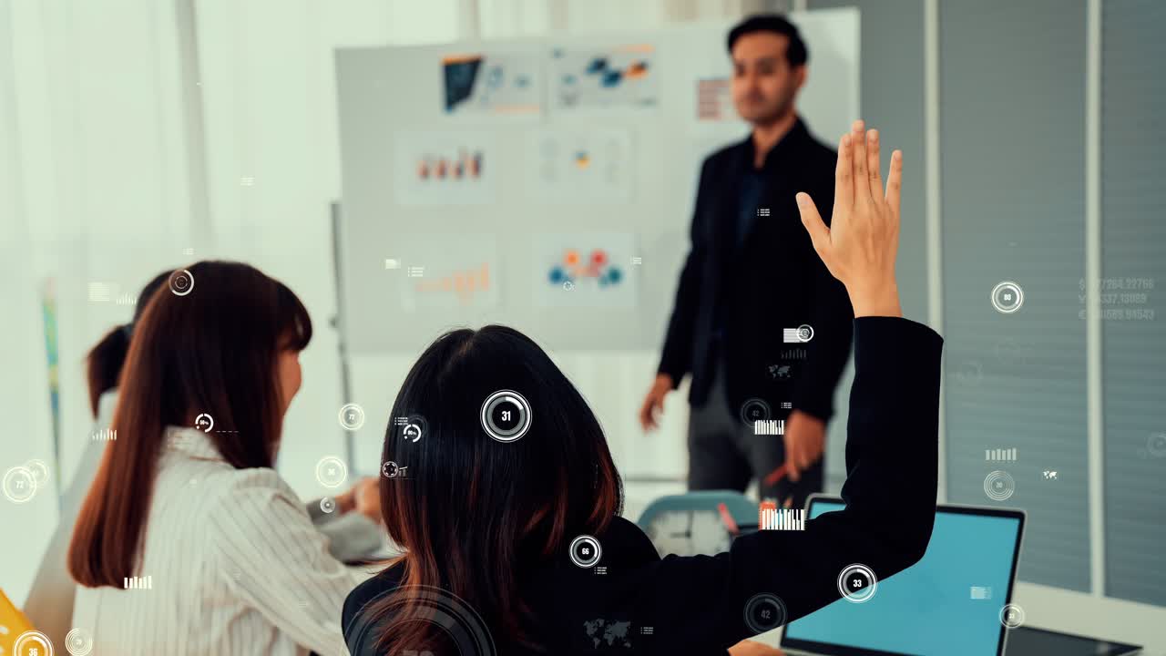 personas de negocios en reuniones de personal corporativo con gráfico visionario