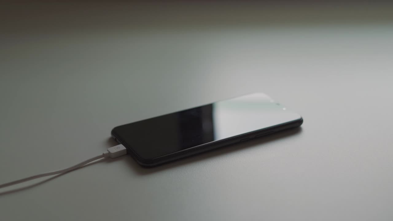 Charging smart phone devices