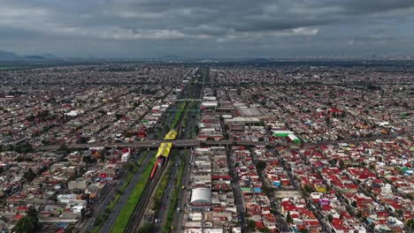 Drone hyperlapse of Ecatepec, revealing high population density in northern CDMX