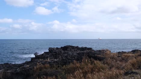 Peaceful-and-calming-ocean-landscape