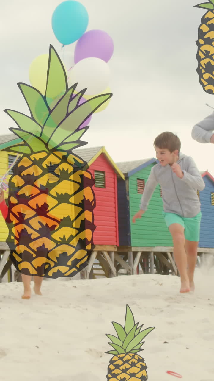 animación de iconos de piña sobre una feliz familia caucásica corriendo en la playa
