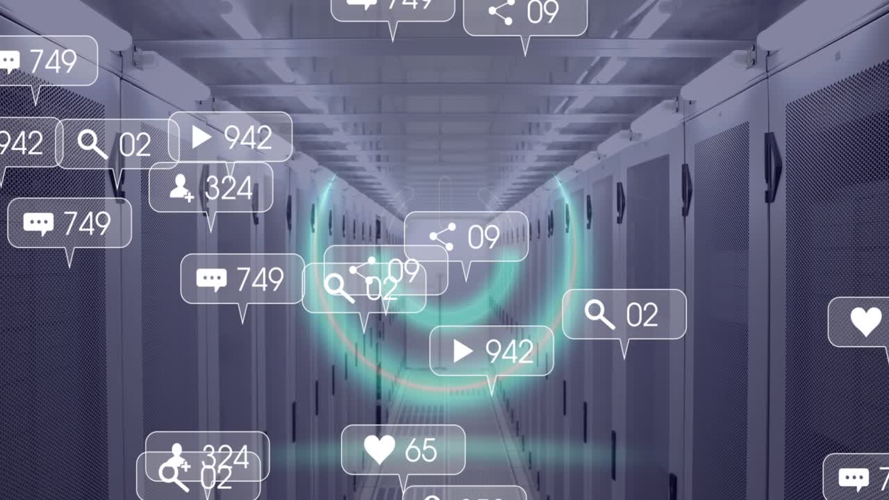 Animation af flere sociale medieikoner og rund neonskanner mod computerserverrum