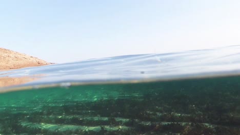 Videostrand-Mit-Blick-Auf-Die-Wasserkuppel