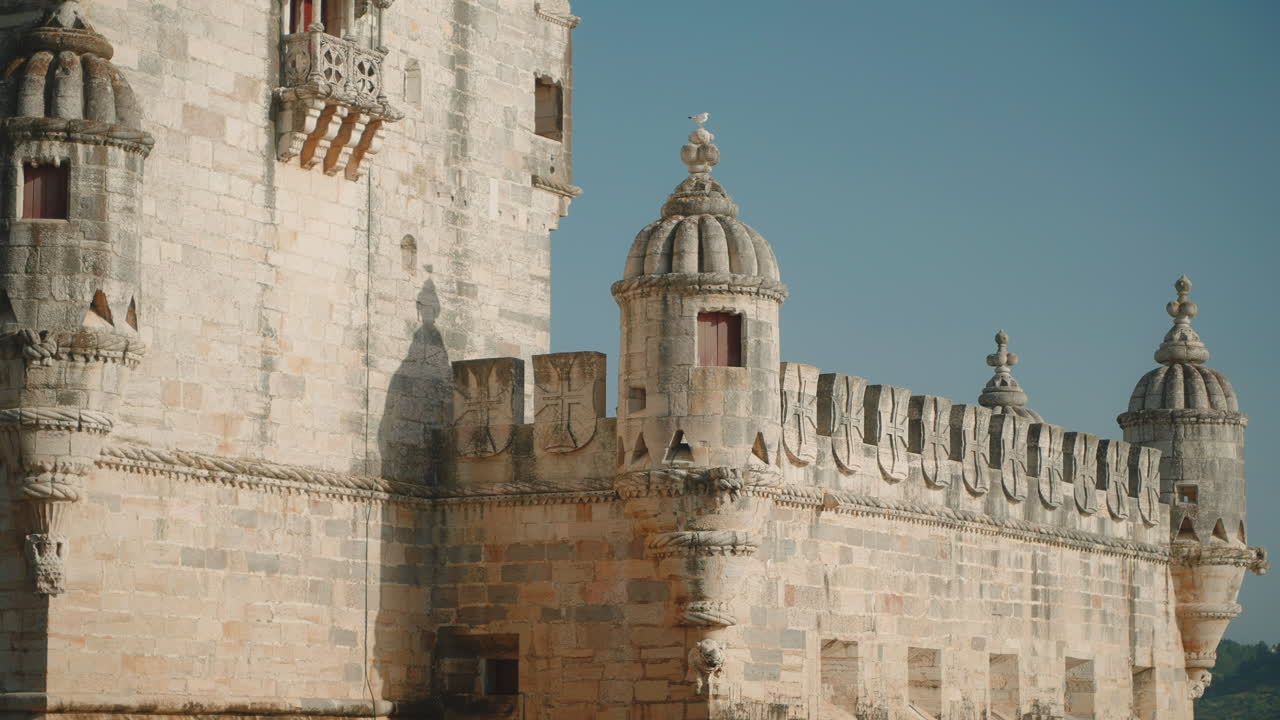 detalle exterior de la torre de belém en portugal