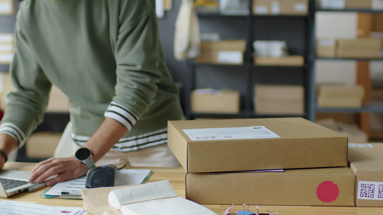 Shipping packages from a warehouse