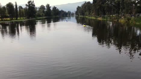 kayak-on-the-edge-of-the-city