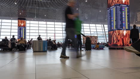 ROME, ITALY - 31 JUNE 2025 : Timelapse on travelers in rome airport