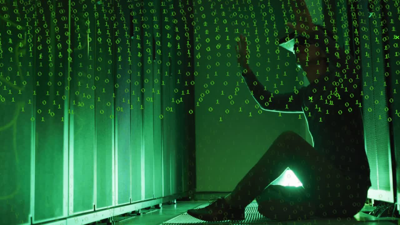 vr 헤드 ⁇ 을 착용한 아시아 남자가 서버  ⁇ 에서 작업하는 바이너리 코드의 애니메이션