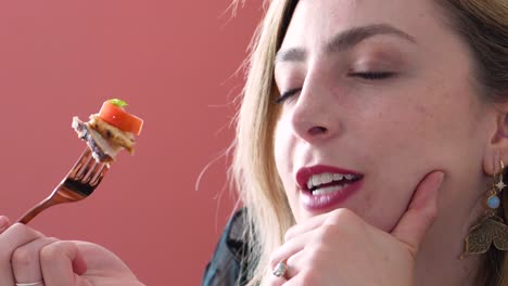 Caucasian-Woman-Having-A-Nice-Conversation-While-Eating-In-A-Restaurant