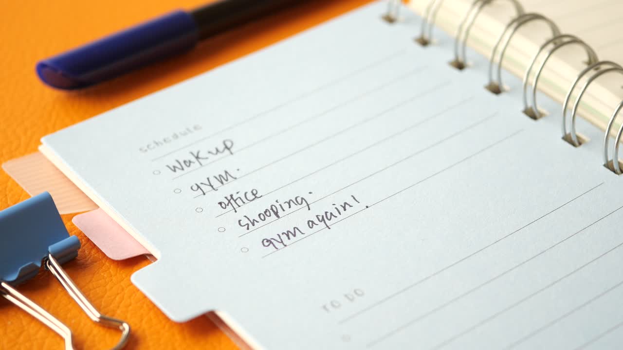 노트북에 있는 일일 일정