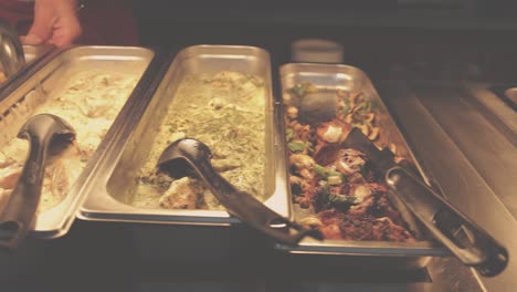 warm food mixex up bu cook in restaurant