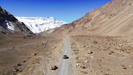 drone car in spiti valley himachal pradesh sand mountain india