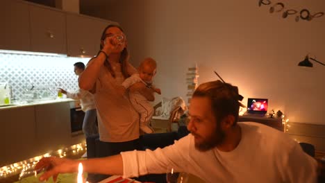 celebración de la cena familiar