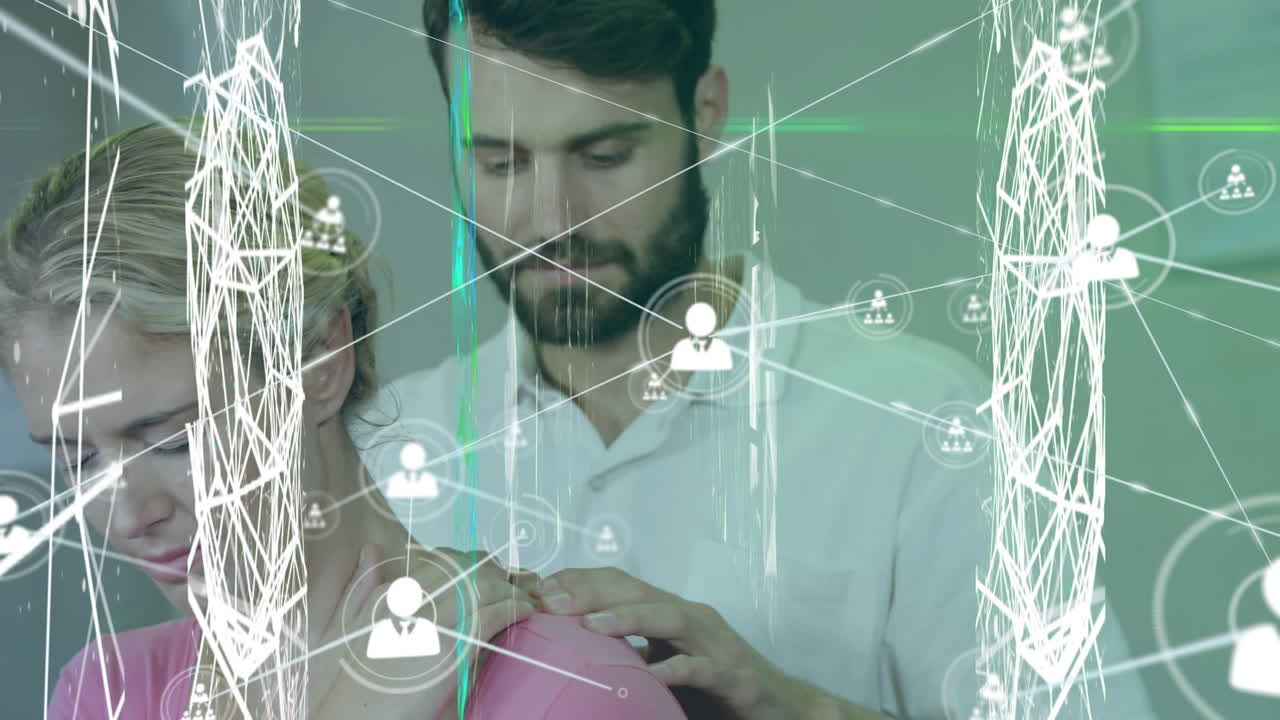 animación de la red de conexiones a través de la mujer de negocios utilizando la computadora