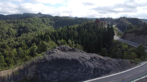 Zwei-Reisende-Gingen-Auf-Der-Bergstraße