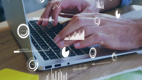 animación de procesamiento de datos sobre empresario caucásico usando computadora portátil en la oficina