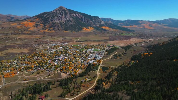 Veduta aerea di Telluride, Colorado in autunno