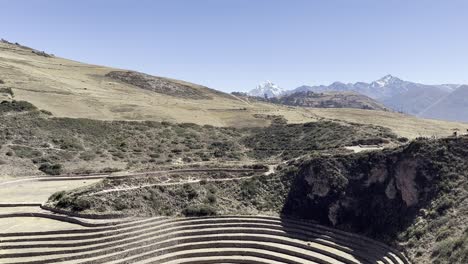 Eine-Majestätische-Berglandschaft-In-Den-Anden-Von-Peru