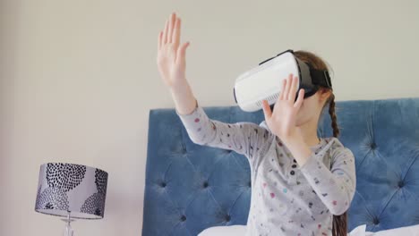 Mädchen-Mit-Virtual-Reality-Headset-4k