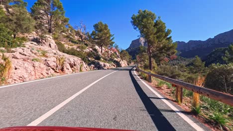 Sonnige-POV-Fahrt-Auf-Der-Bergstraße-Von-Palma-De-Mallorca