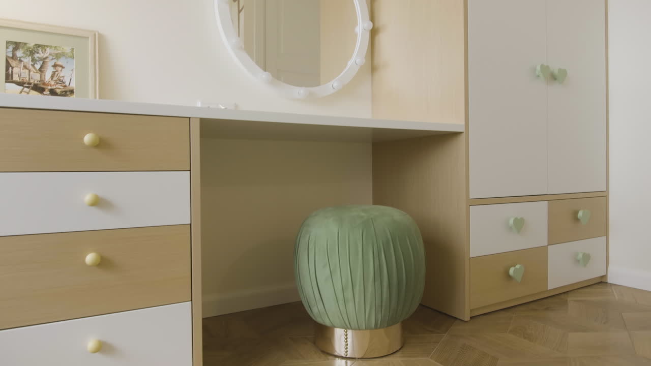 adorable área de vanidad del dormitorio de los niños