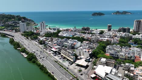 Pepe-Beach-In-Barra-Da-Tijuca-In-Rio-De-Janeiro-Brasilien