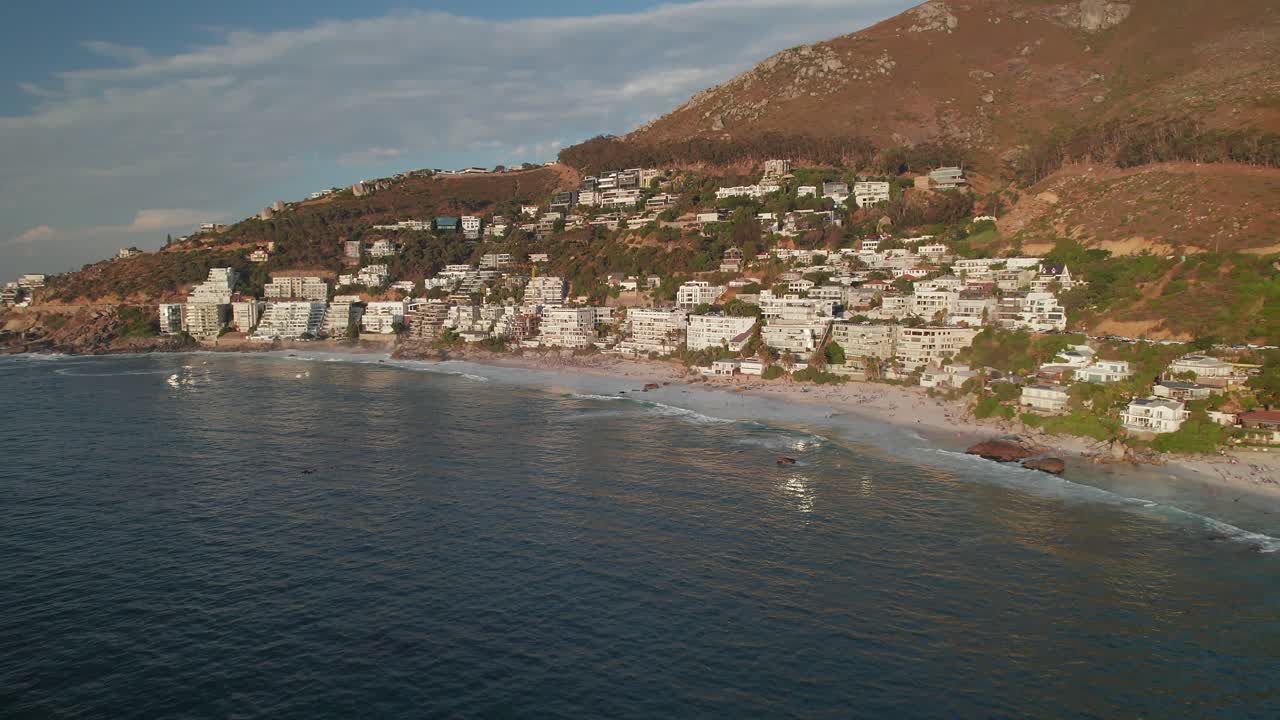clifton beach y hoteles frente a la playa en ciudad del cabo, sudáfrica