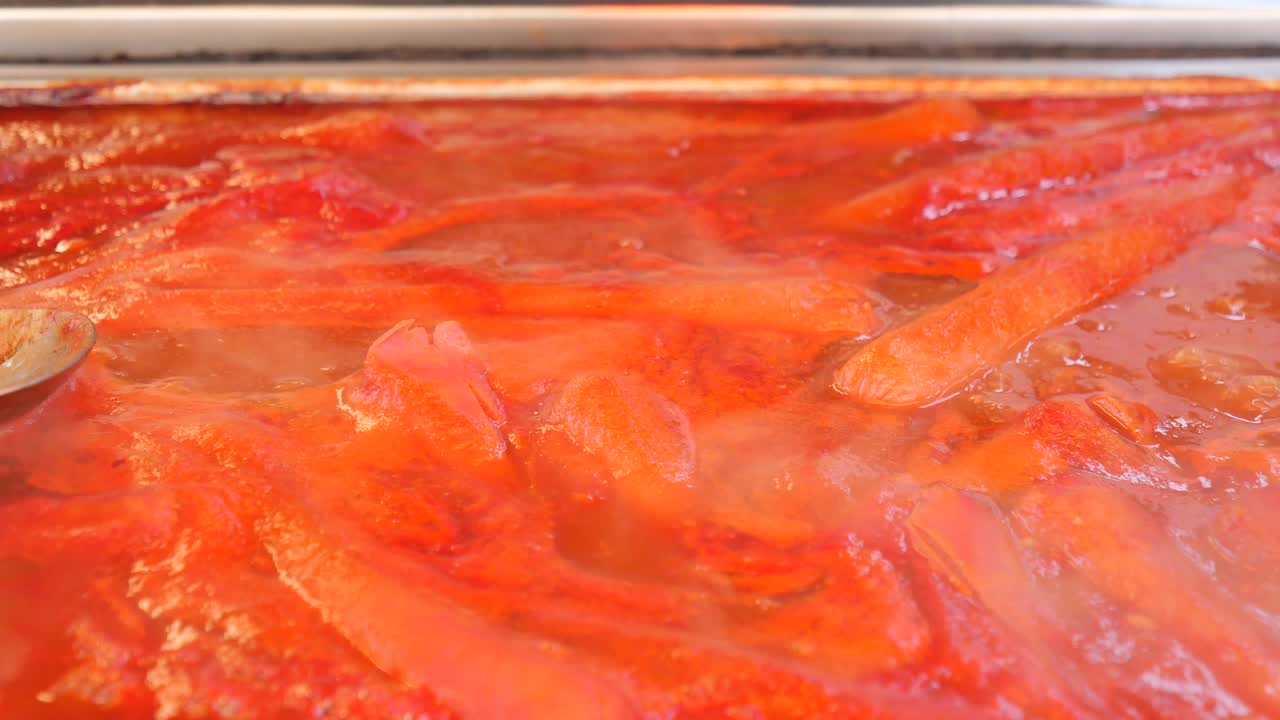 Salsicce al sugo di pomodoro