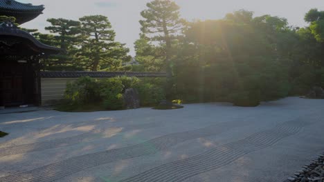 The-sunset-in-the-temples-of-Kyoto-have-a-beautiful-energy-of-tranquility-and-contemplation