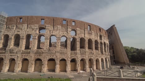el coliseo en roma, italia