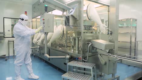 pharmaceutical manufacturing process in a cleanroom